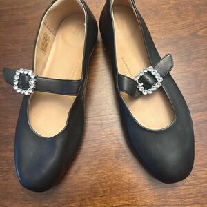 Fit Flop
Woman’s Delicato Crystal Buckle Metallic Leather Mary Jane Flat